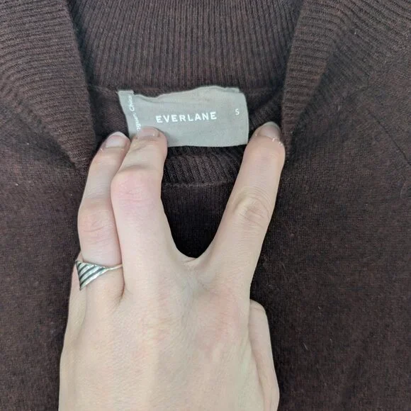 Everlane 100% Cashmere mock neck sweater - Picture 2 of 5